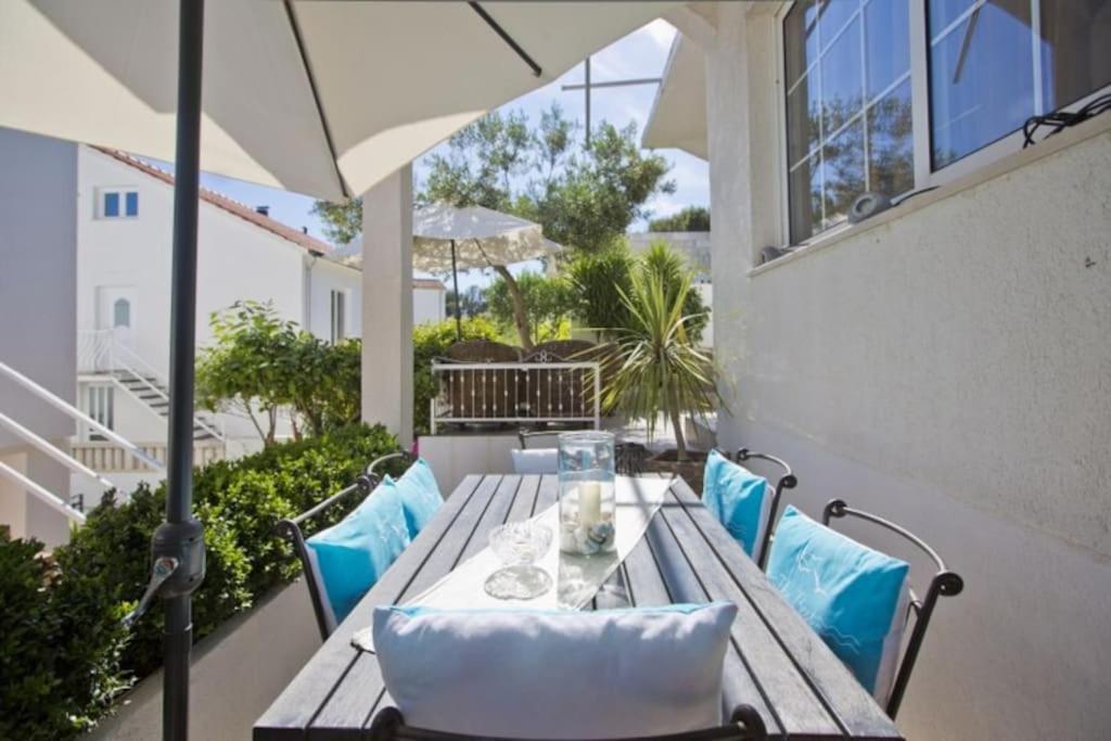 Apartman Tino With Two Sunny Terace Hvar Town Exteriör bild