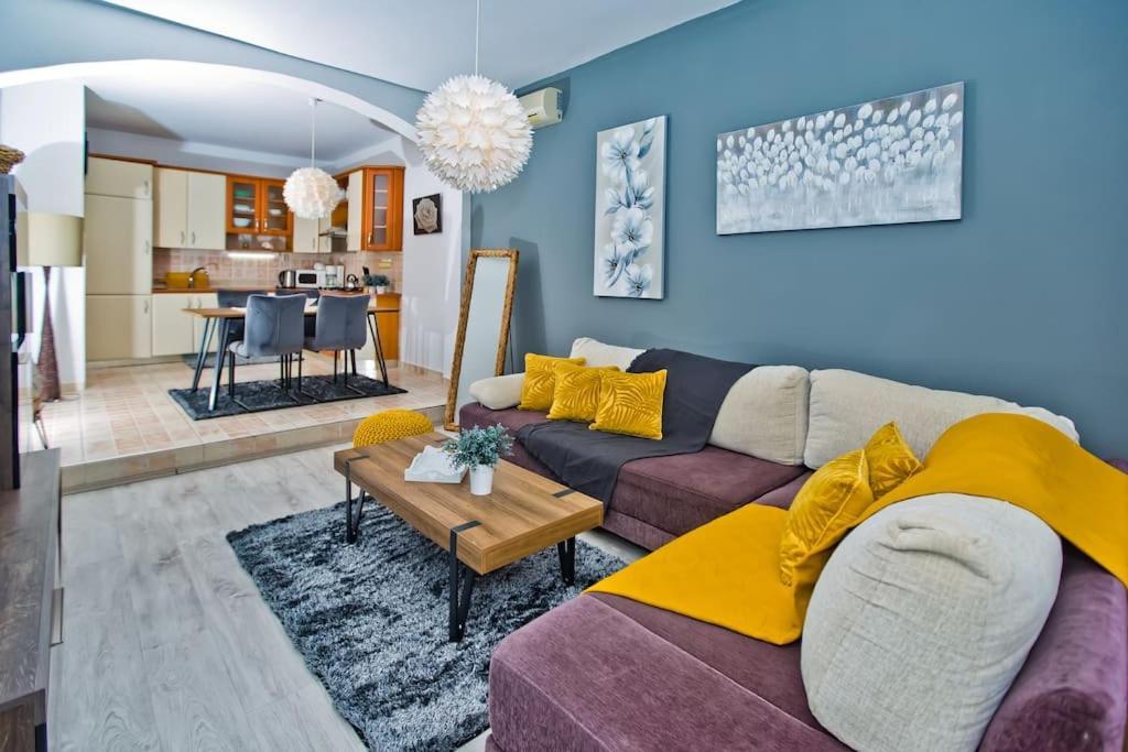 Apartman Tino With Two Sunny Terace Hvar Town Exteriör bild